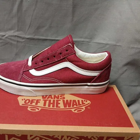 VANS OLD SKOOL COLOR THEORY RHODODENDRON – UK 3.5 (US MEN 4.5 / WOMEN 6.0)