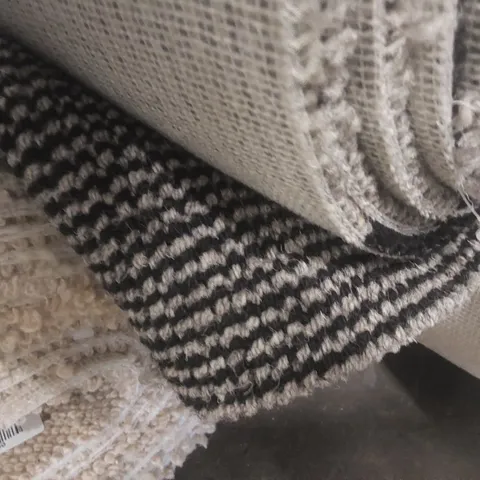 ROLL OF QUALITY LAKELAND BASKET WEAVE SCAFEL CARPET - APPROXIMATELY 4 x 4m