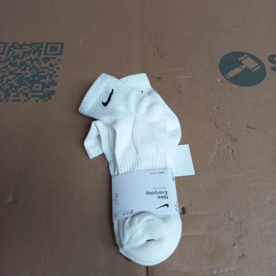 NIKE EVERYDAY COTTON CUSHIONED DRI-FIT ANKLE SOCKS – UK 8–11 (EUR 42–46), 3-PACK