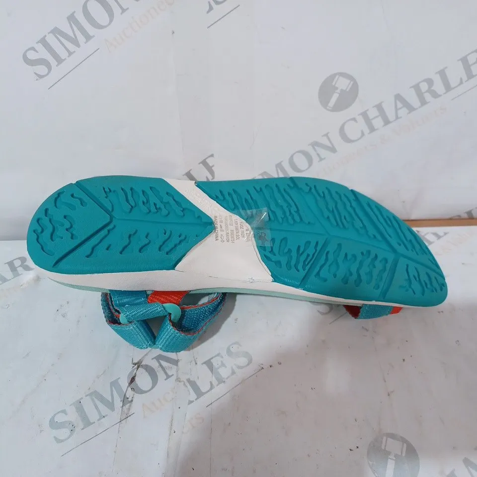 REGATTA BLUE SANDALS - SIZE 5