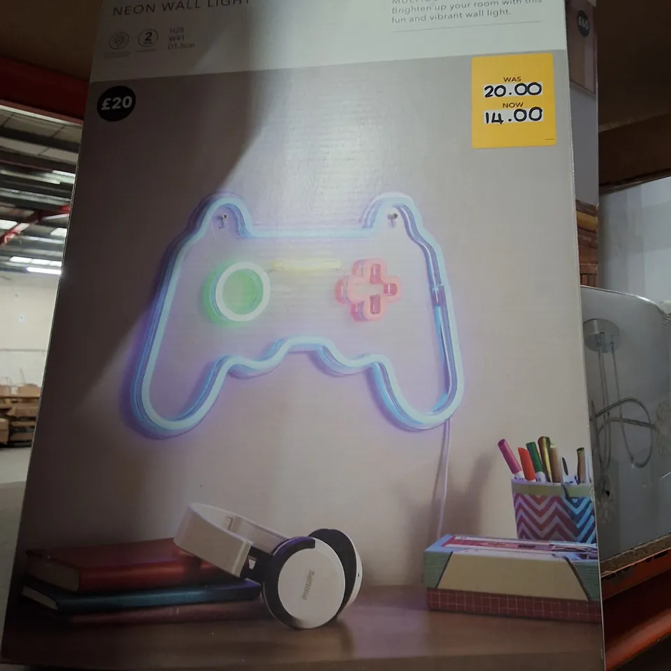 BOXED DUNELM GAME CONTROLLER NEON WALL LIGHT