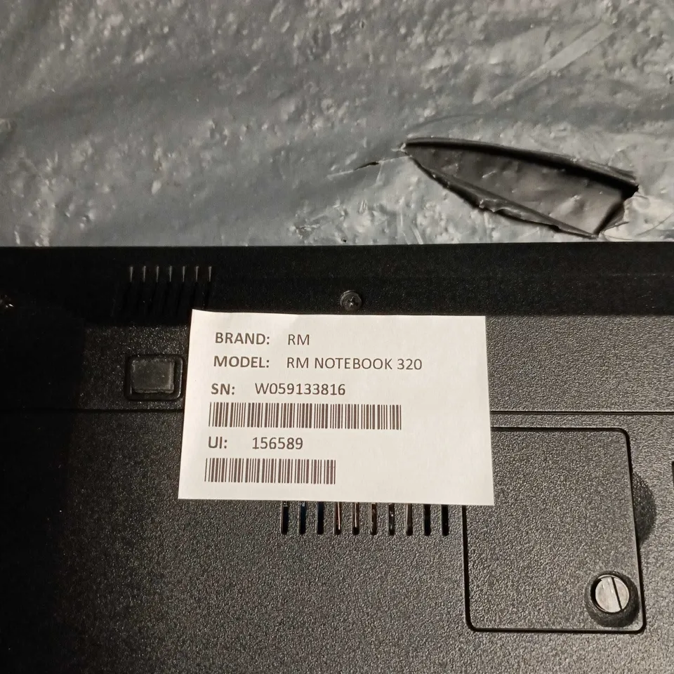 RM NOTEBOOK 320 LAPTOP