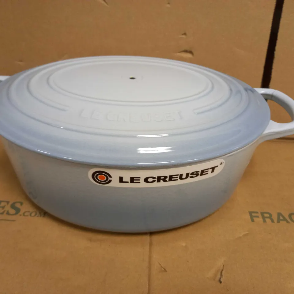 LE CREUSET SIGNATURE ENAMELLED CAST IRON CASSEROLE DISH