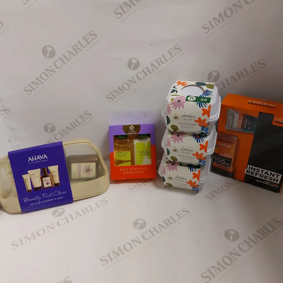 LOT OF APPROXIMATELY 16 COSMETIC GIFTSET TO INCLUDE DOVE BLISSFULLY RELAXING, LOREAL ALIVE & KICKING, AND AHAVA FIRST CLASS ETC. 