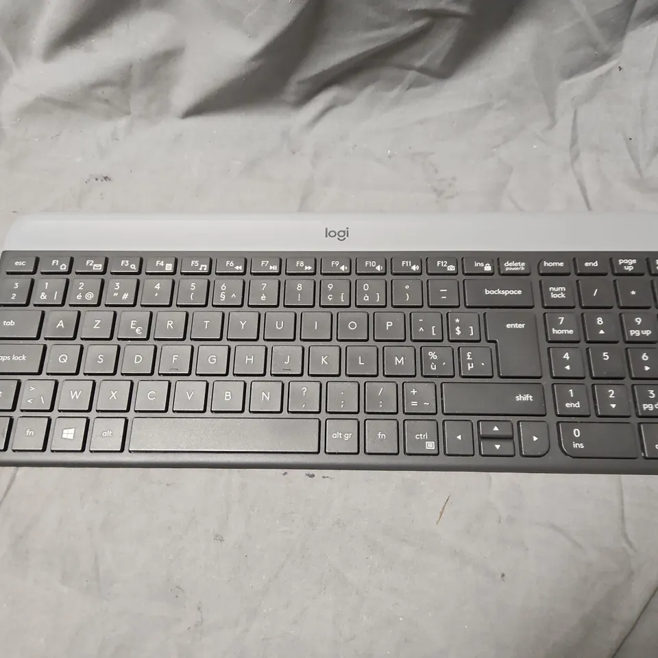 LOGITECH K470 WIRELESS KEYBOARD