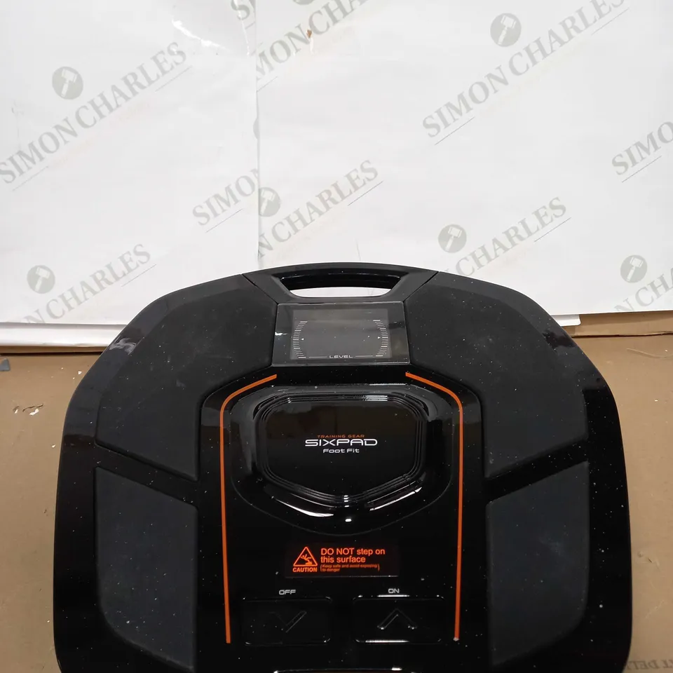 SIXPAD FOOTFIT EMS TRAINING DEVICE - BATTERY OPERATED