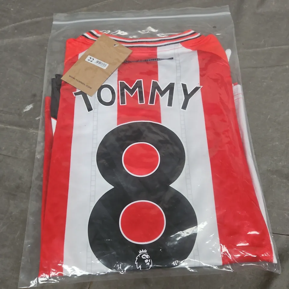 SUNDERLAND FC HOME JERSEY - TOMMY 8 - SIZE 22