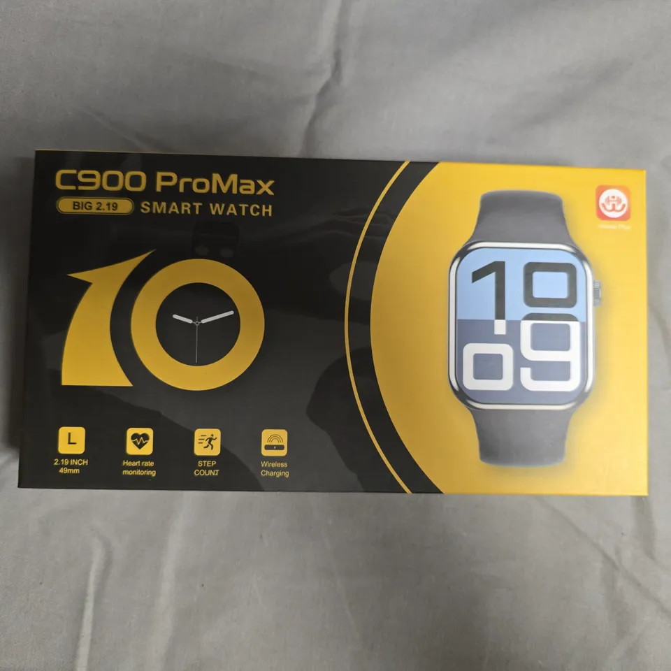 C900 PROMAX SMART WATCH – BOXED WITH TWO REPLACEMENT BANDS