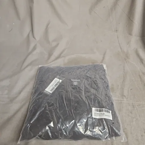 BOOHOO PLUS SIZE CHIFFON RUCHED WAIST SKATER DRESS – BLACK, UK 22