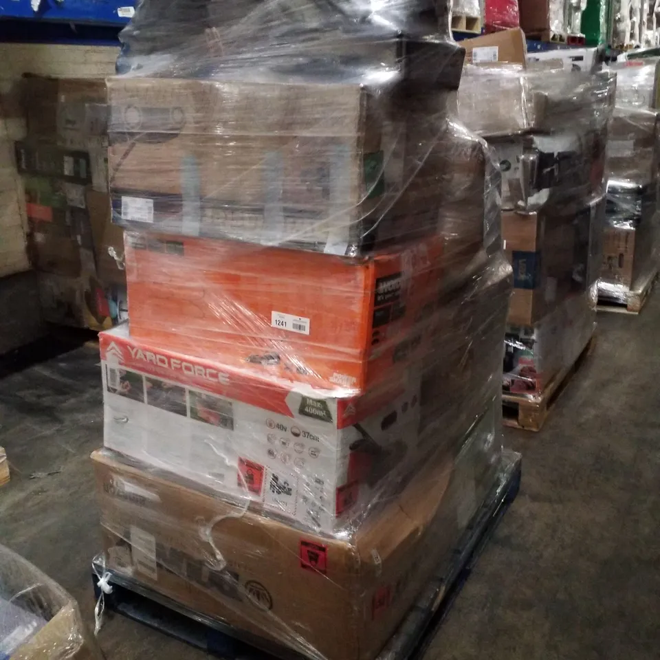 PALLET OF APPROXIMATELY 9 UNPROCESSED RAW RETURN HOUSEHOLD AND ELECTRICAL GOODS TO INCLUDE;