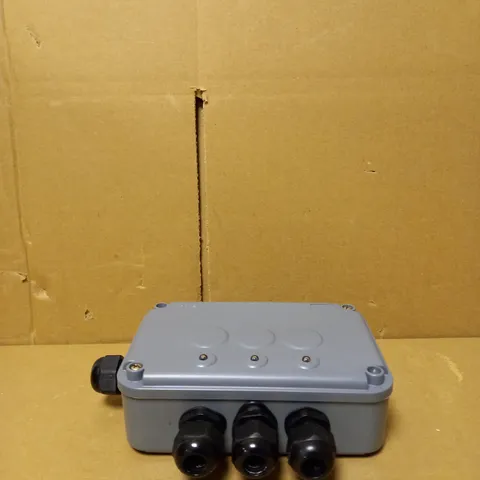 KNIGHTSBRIDGE IPAV663G IP66 3G REMOTE SWITCH BOX