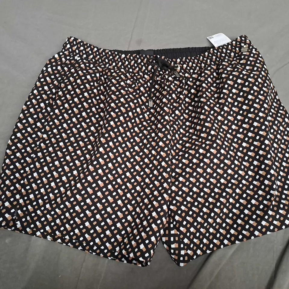 BOSS BEACH SHORTS IN BLACK MULTI - XL