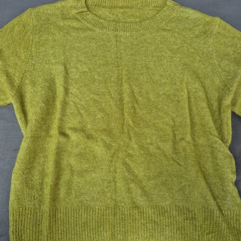 CIDER TOP IN GREEN SIZE LARGE