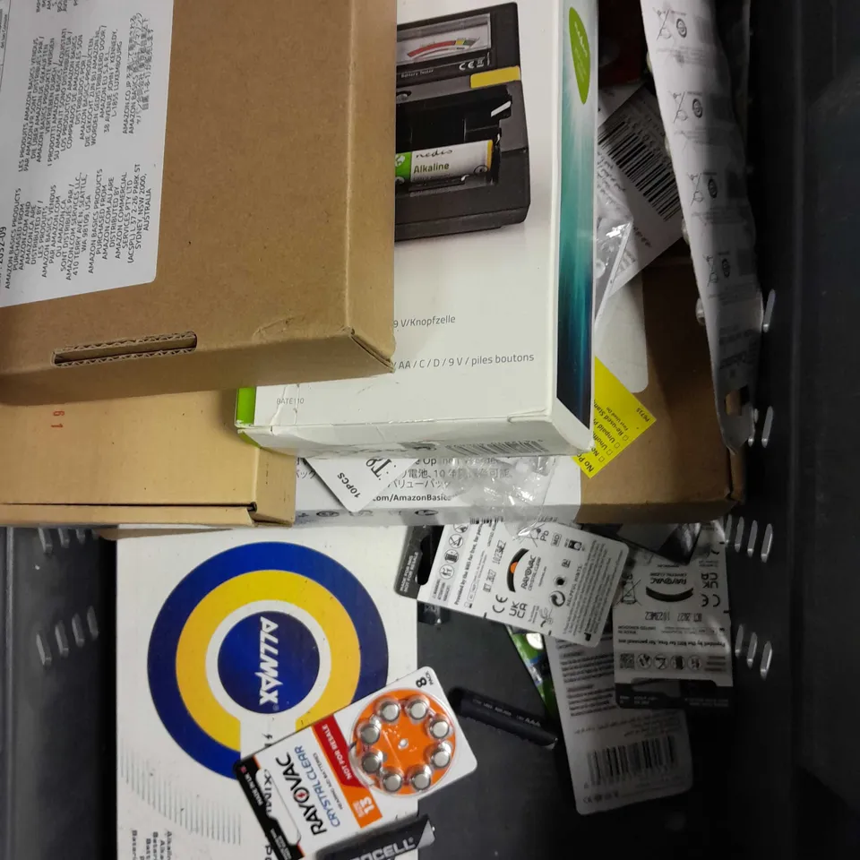APPROXIMATELY 20 ASSORTED BATTERY PRODUCTS TO INCLUDE AA, BUTTON CELL, AAA ETC 