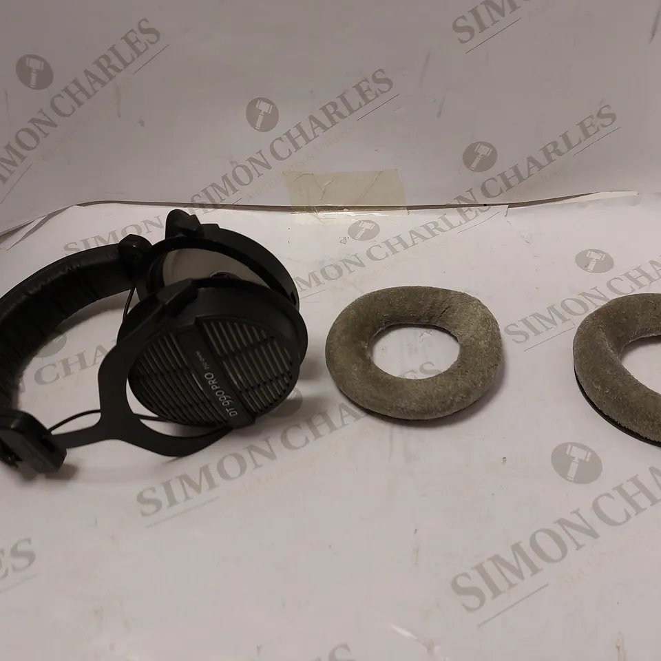 BEYERDYNAMIC DT 990 PRO HEADPHONES