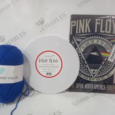BOX OF APPROXIMATELY 20 ASSORTED HOUSEHOLD ITEMS TO INCLUDE PINK FLOYD METAL POSTER, MATT WHITE CAKE DRUM BOARD, KNITTING YARN IN BLUE, ETC