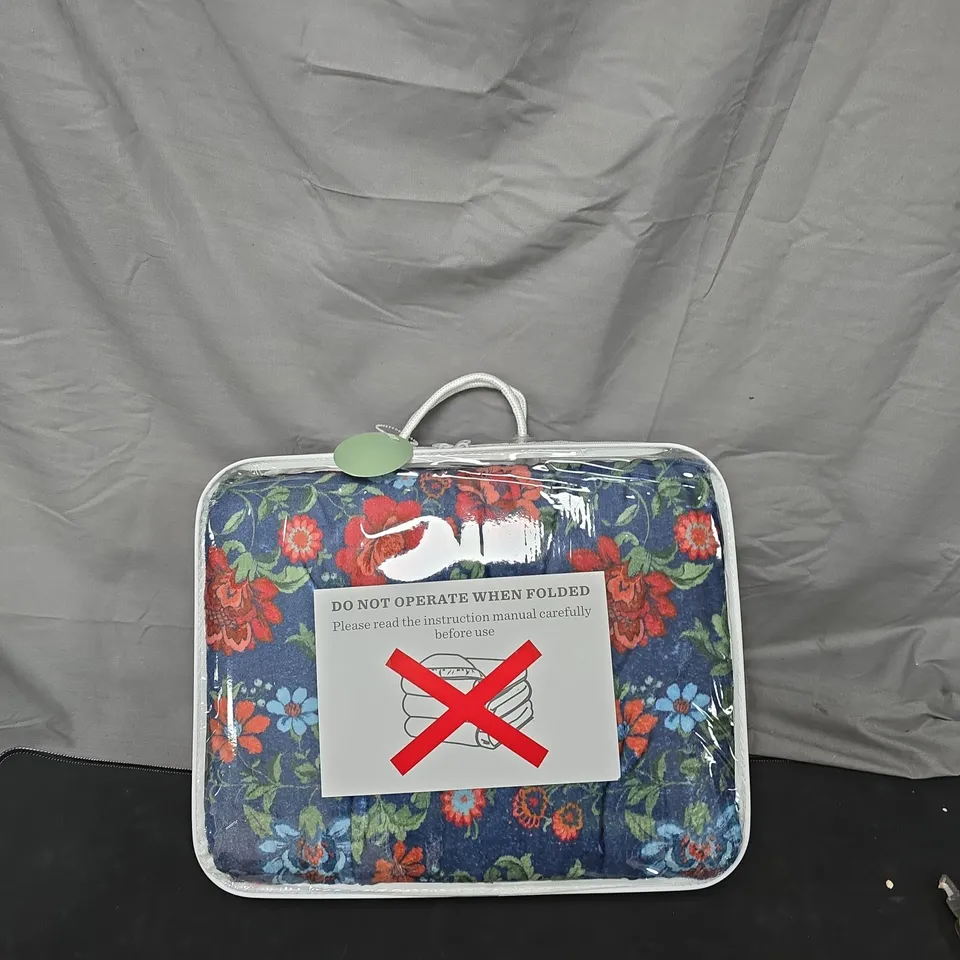 SARA BY SARA DAVIES SNUGGLY SHERPA HEATED THROW WITH 9 HEAT SETTINGS