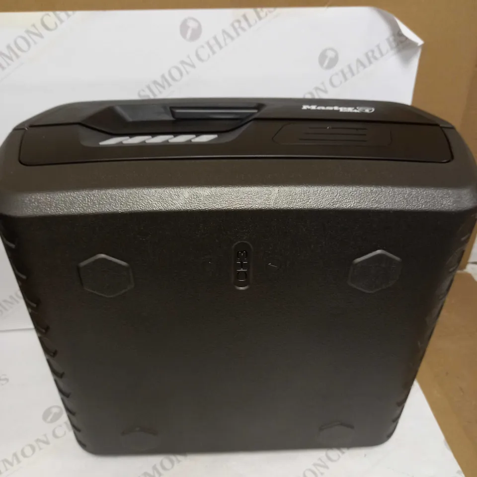 MASTER LOCK FIRE SECURITY SAFE 
