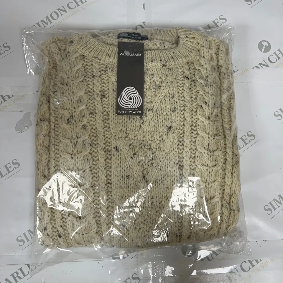 10 AS NEW BAGGED PURE WOOL ROUND NECK CABLE KNIT SWEATSHIRTS IN BEIGE SIZE L