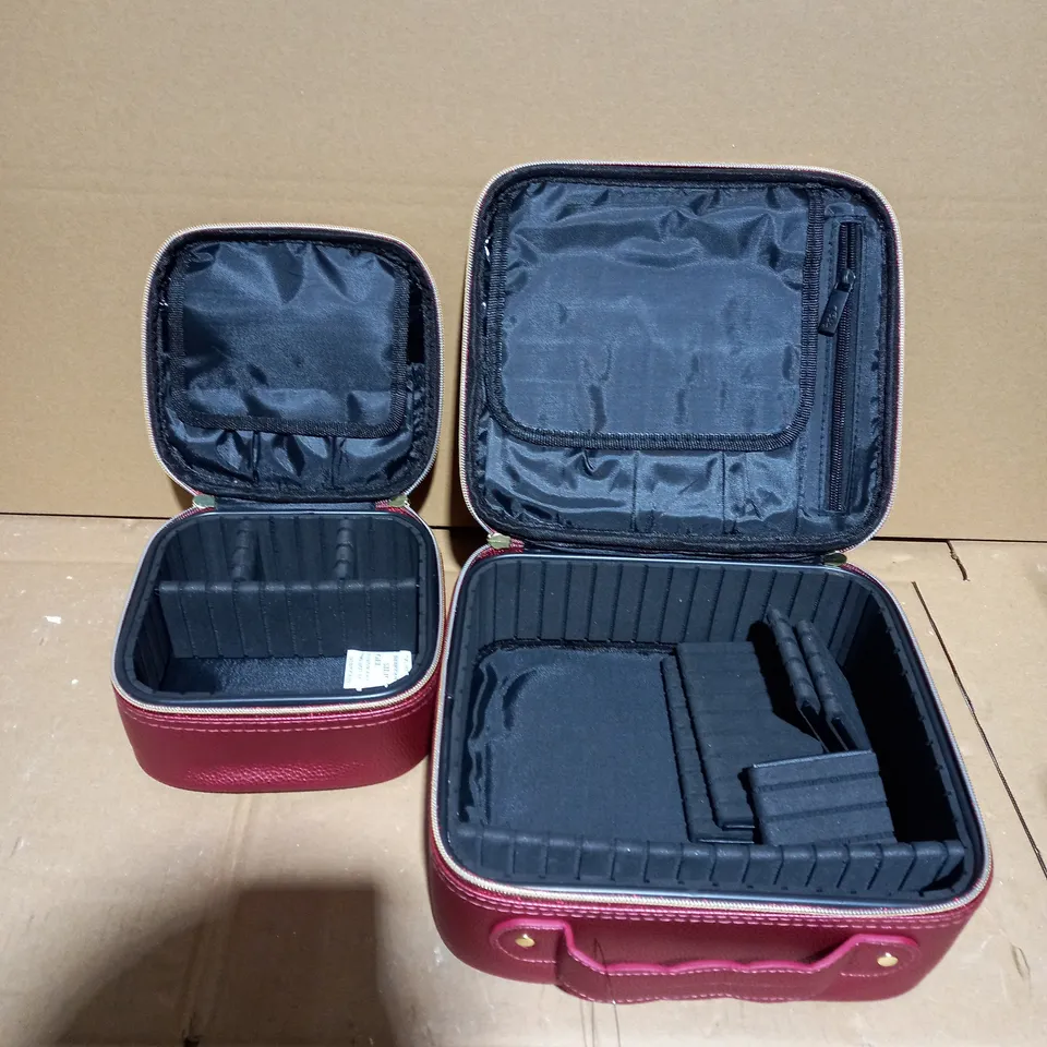 TILI METALLIC MAKE-UP ORGANISER HOME & AWAY VANITY CASE