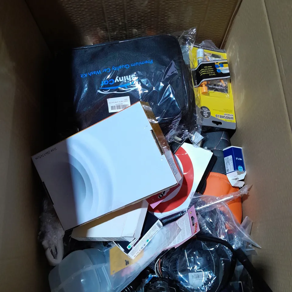 BOX OF APPROXIMATELY 20 ITEMS TO INCLUDE QUALITY CAR WASH KIT, CAR VACUUM CLEANER, CABLE LOCK ETC
