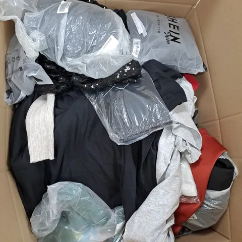 BOX OF APPROX. 50 ASSORTED CLOTHING VARYING IN SIZE/COLOUR/STYLE TO INCLUDE: TOPS, TROUSERS, JUMPERS