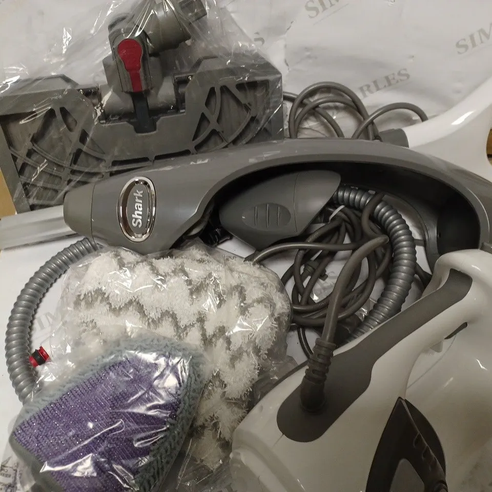 SHARK CLEANER STEAM MOP