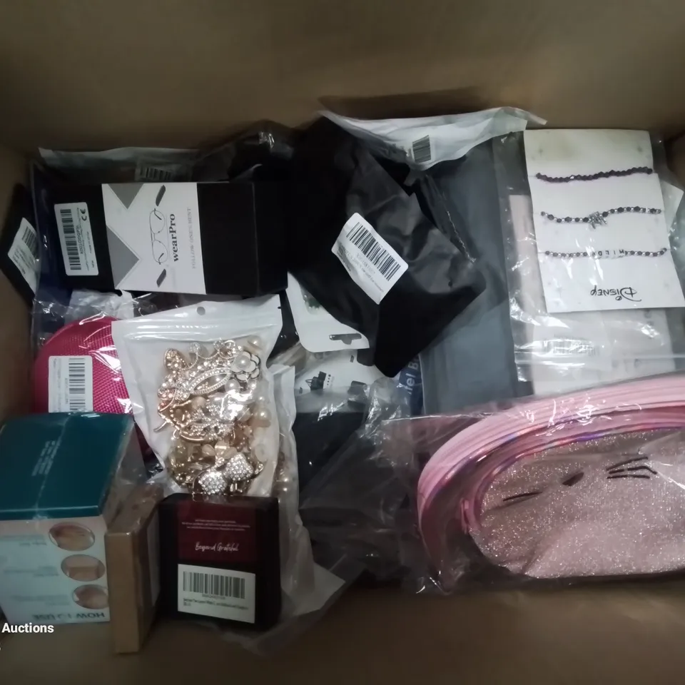 BOX CONTAINING LARGE AMOUNT OF MIXED FASHION ITEMS TO INCLUDE: LARGE AMOUNT OF SILVER PLATE AND COSTUME JEWELLERY, CLOTHING ITEMS ETC.