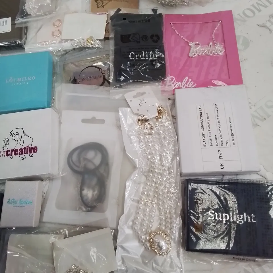 BOX CONTAINING LARGE QUANTITIES OF VARIOUS ITEMS TO INCLUDE: VARIOUS  CLOTHES T-SHIRTS, LARGE AMOUNT OF SILVER PLATE AND DRESS UP COSTUME JEWELLERY.