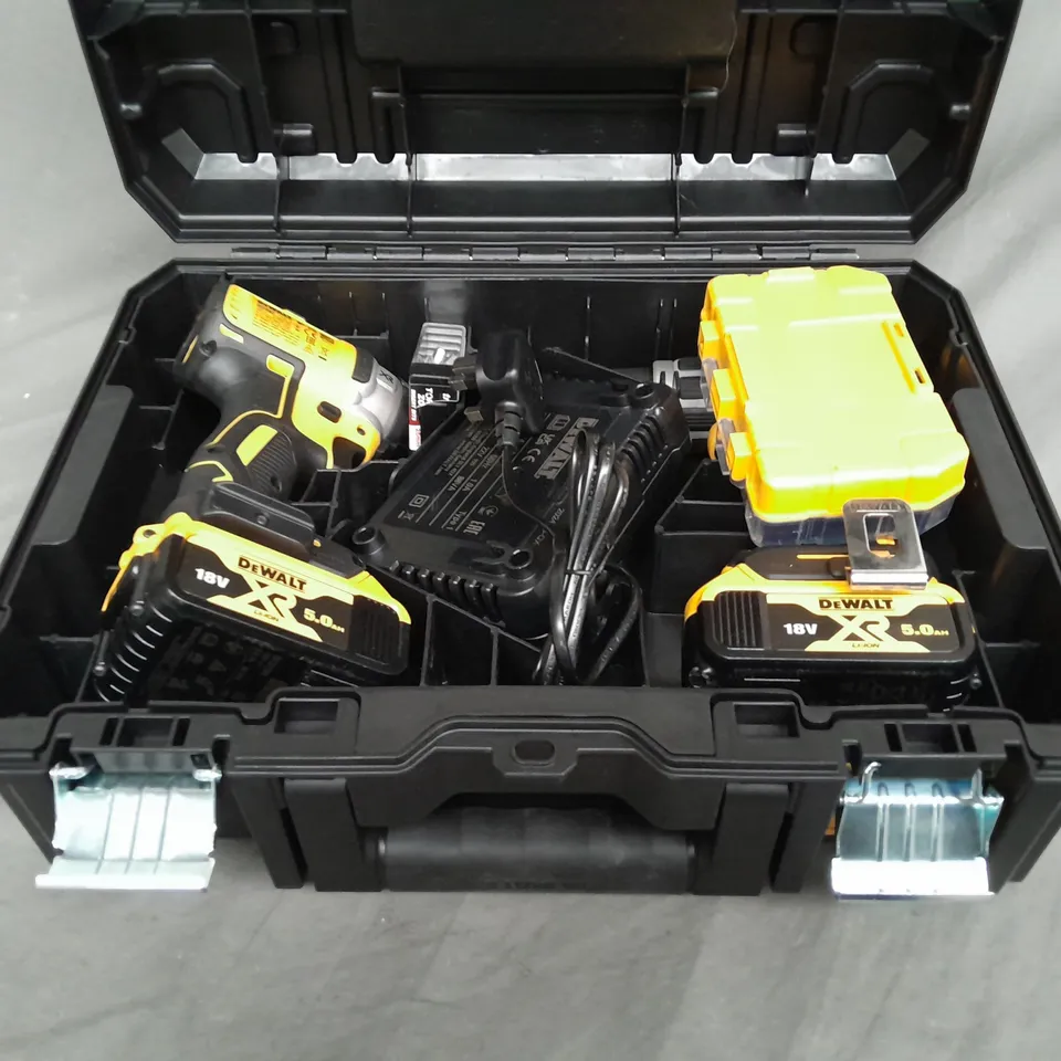 DEWALT DRILL SET WITH HEAVY DUTY CASE