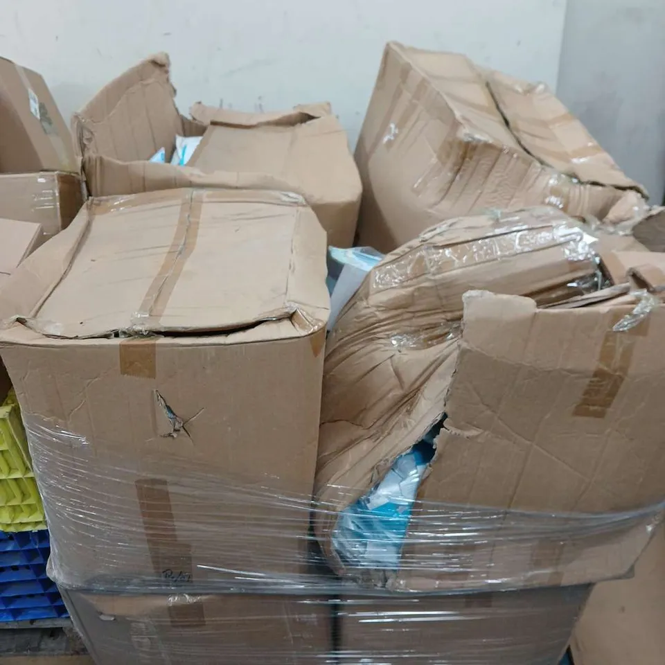 PALLET OF DISPOSABLE FACE MASKS 