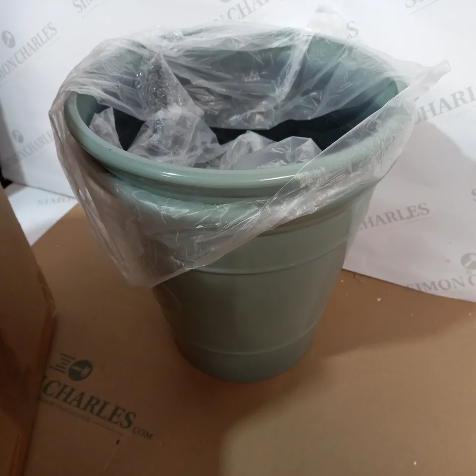 FLOURISH SET OF 2 HERITAGE GLAZED EFFECT PLANTERS
