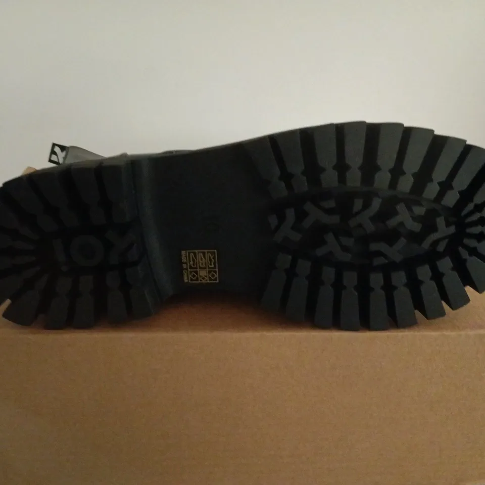 BOXED PAIR OF KOI BLACK LEATHER COMBAT BOOTS WITH LUG SOLE – SIZE 10