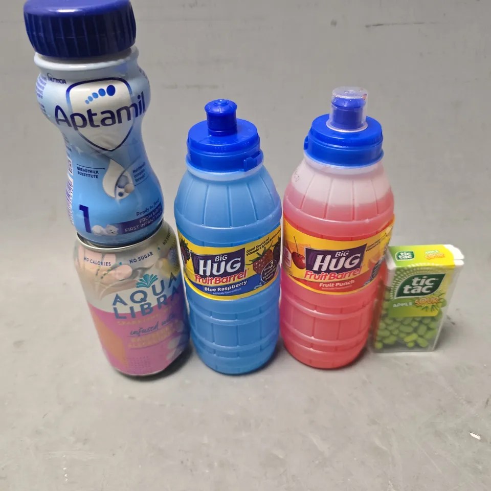 APPROXIMATELY 6 ASSORTED FOOD & DRINK ITEMS TO INCLUDE - TIC TAX APPLE SOUR, APTAMIL ETC