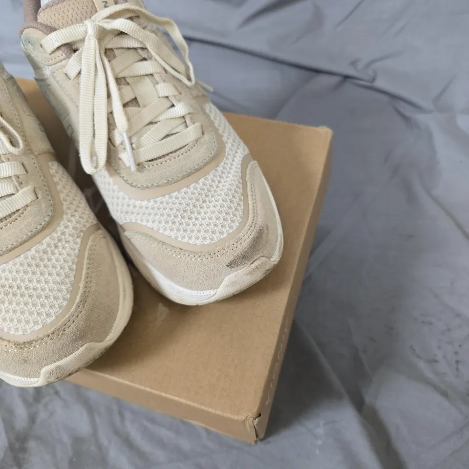 VIONIC WOMEN'S SNEAKERS UK5 – BEIGE MESH & SUEDE