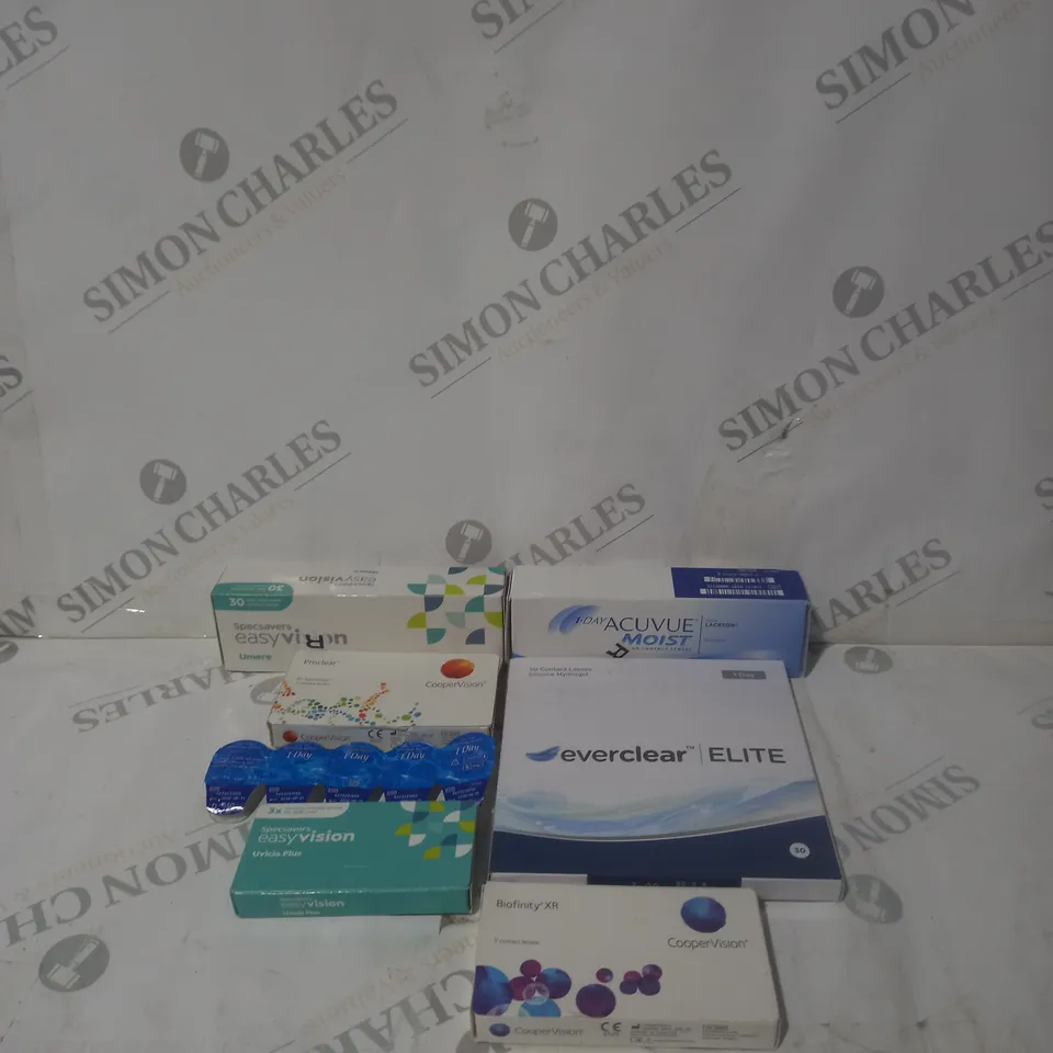 BOX OF ASSORTED CONTACT LENSES TO INCLUDE EVERCLEAR, EASY VISION AND ACUVUE MOIST