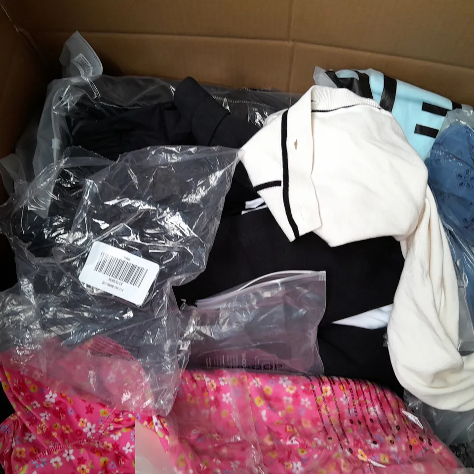 BOX OF APPROXIMATELY 25 ASSORTED CLOTHING ITEMS TO INCLUDE - JACKET , SHORTS , TOP ETC