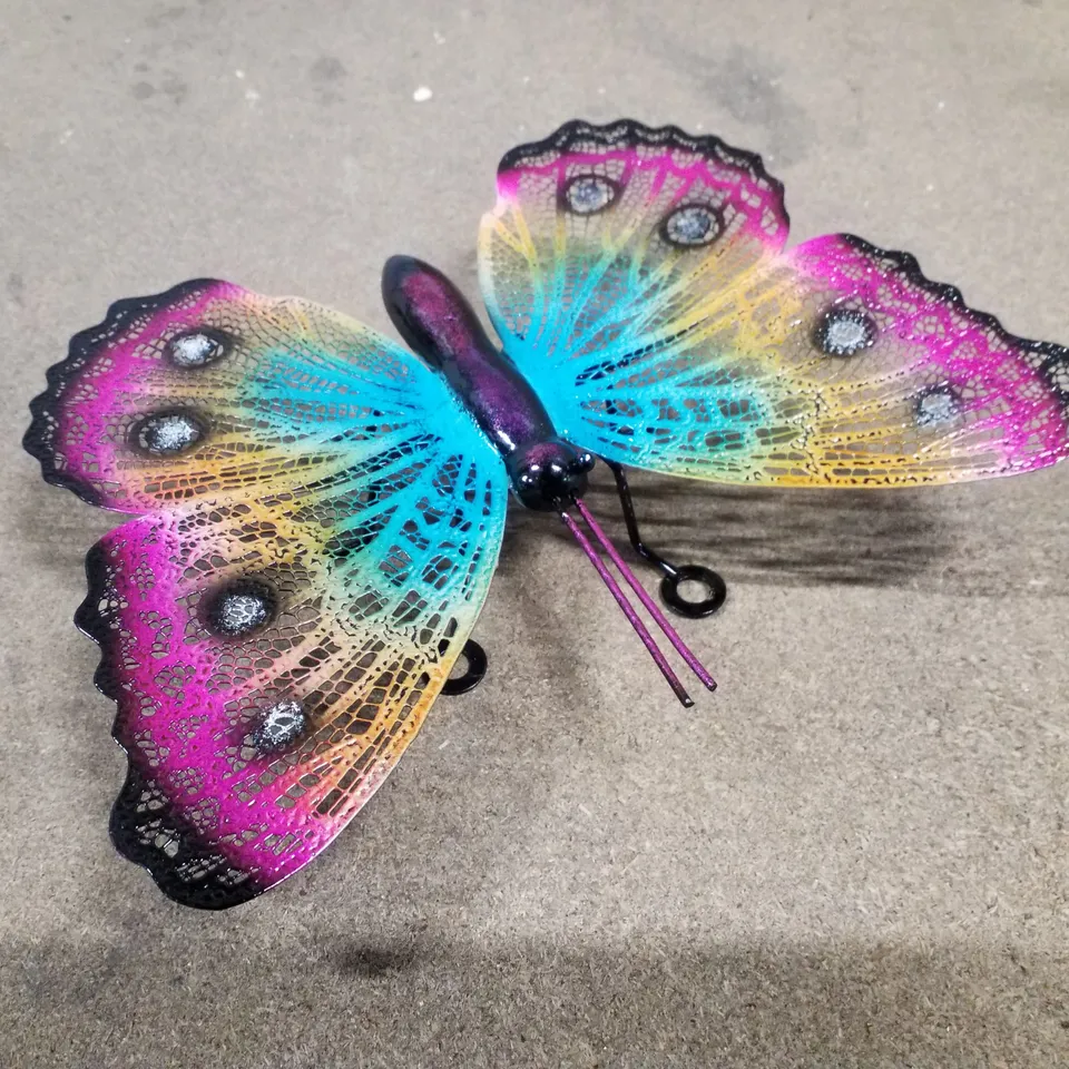 2 BOXED HOME2GARDEN METAL BUTTERFLIES (2 BOXES)