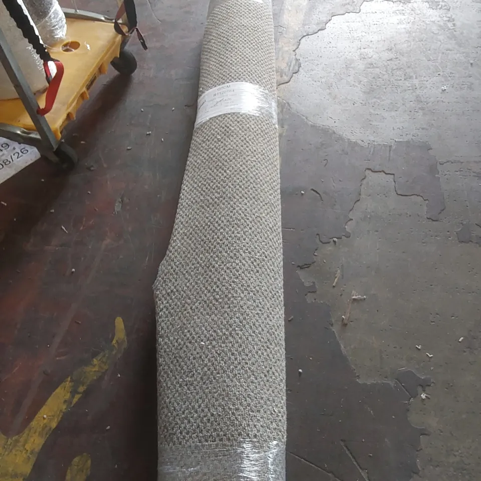 ROLL OF QUALITY ABINGDON WOOL LOOP NATURAL CARPET - APPROXIMATELY 2.05 x 4m