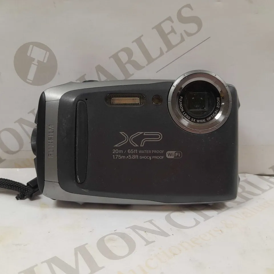 FUJI FILM XP WATERPROOF CAMERA IN BLACK