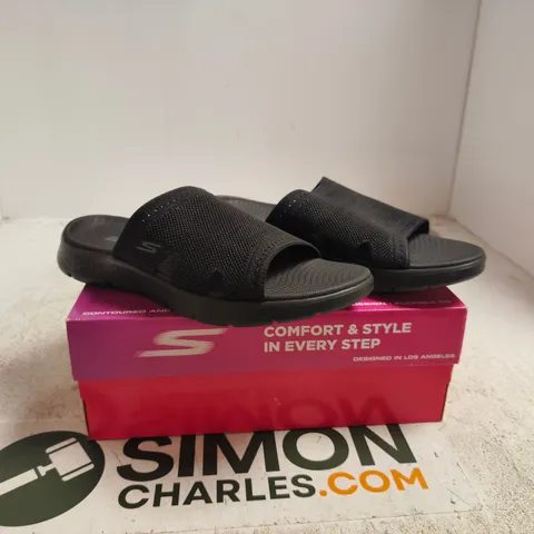 SKECHERS GO WALK SANDALS β BLACK (UK SIZE 6)