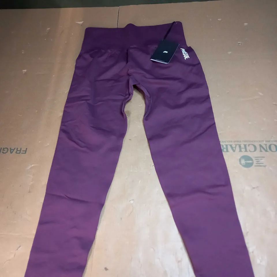 PURSUE SEAMLESS LEGGINGS SIZE M