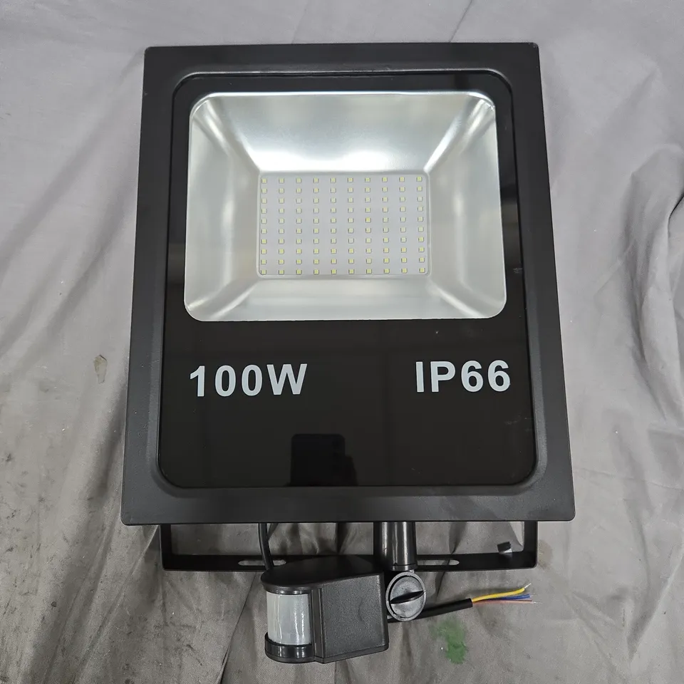 BOXED GOODWIN FLOODLIGHT WITH SENSOR 100W