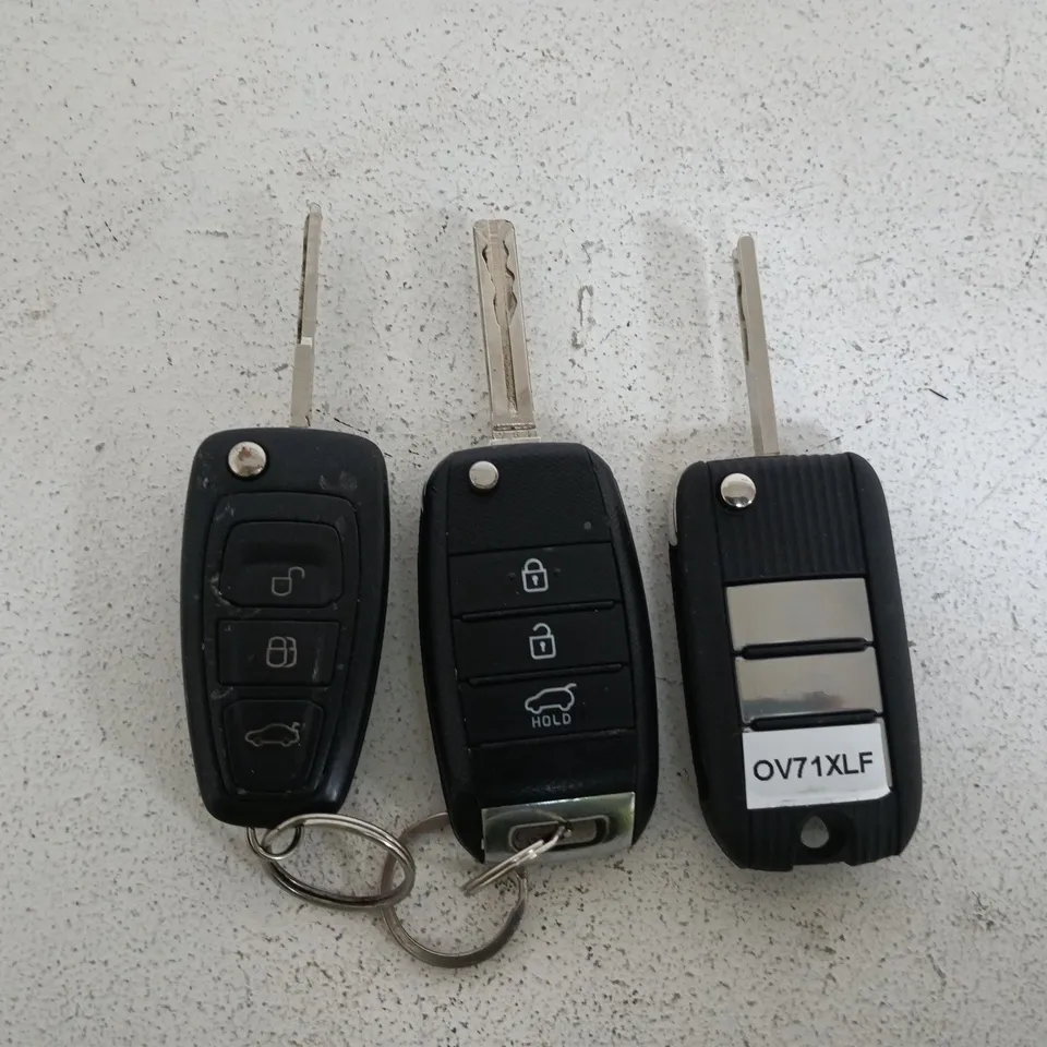 Set of 3 car keys / fobs – Ford, Kia & MG