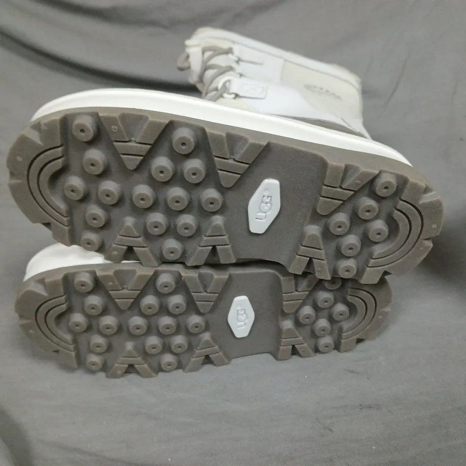 UGG KIDS' SNOW BOOTS IN WHITE/TAUPE, FUR-LINED, UK 1