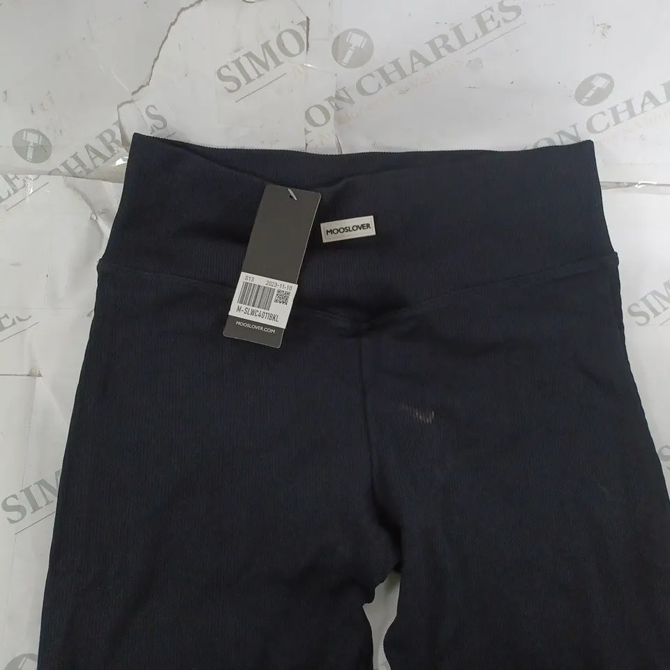 MOOSLOVERLEGING IN BLACL SIZE M