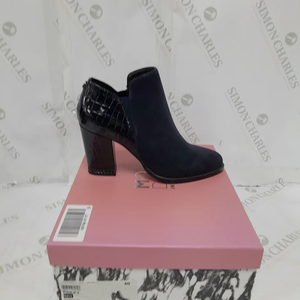 MODA KAILEY BOOTIE NAVY SIZE 7