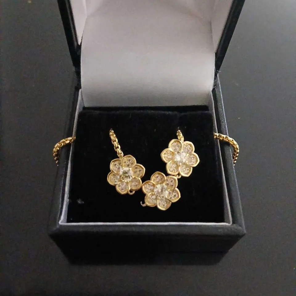 DIAMONIQUE FLOWER FS BRACELET STERLING SILVER SIMULATED YELLOW DIAMOND