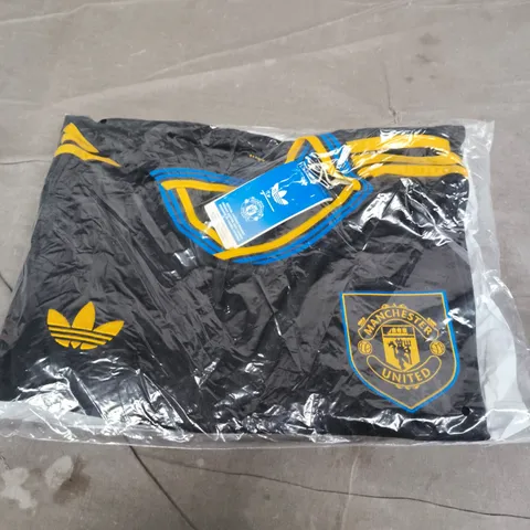ADIDAS MANCHESTER UNITED JERSEY – MEN'S UK 4XL