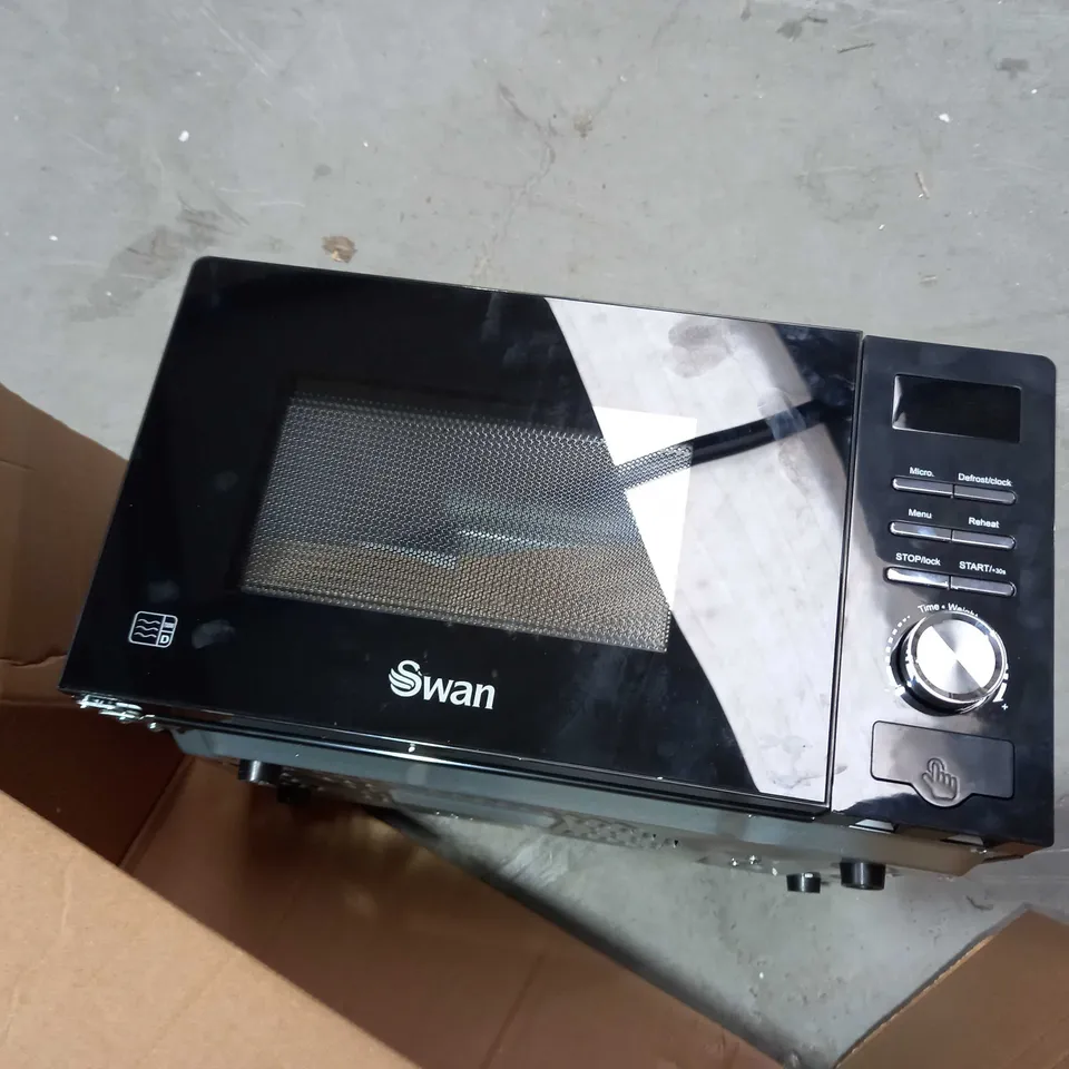 SWAN 700W MANUAL MICROWAVE RRP £64